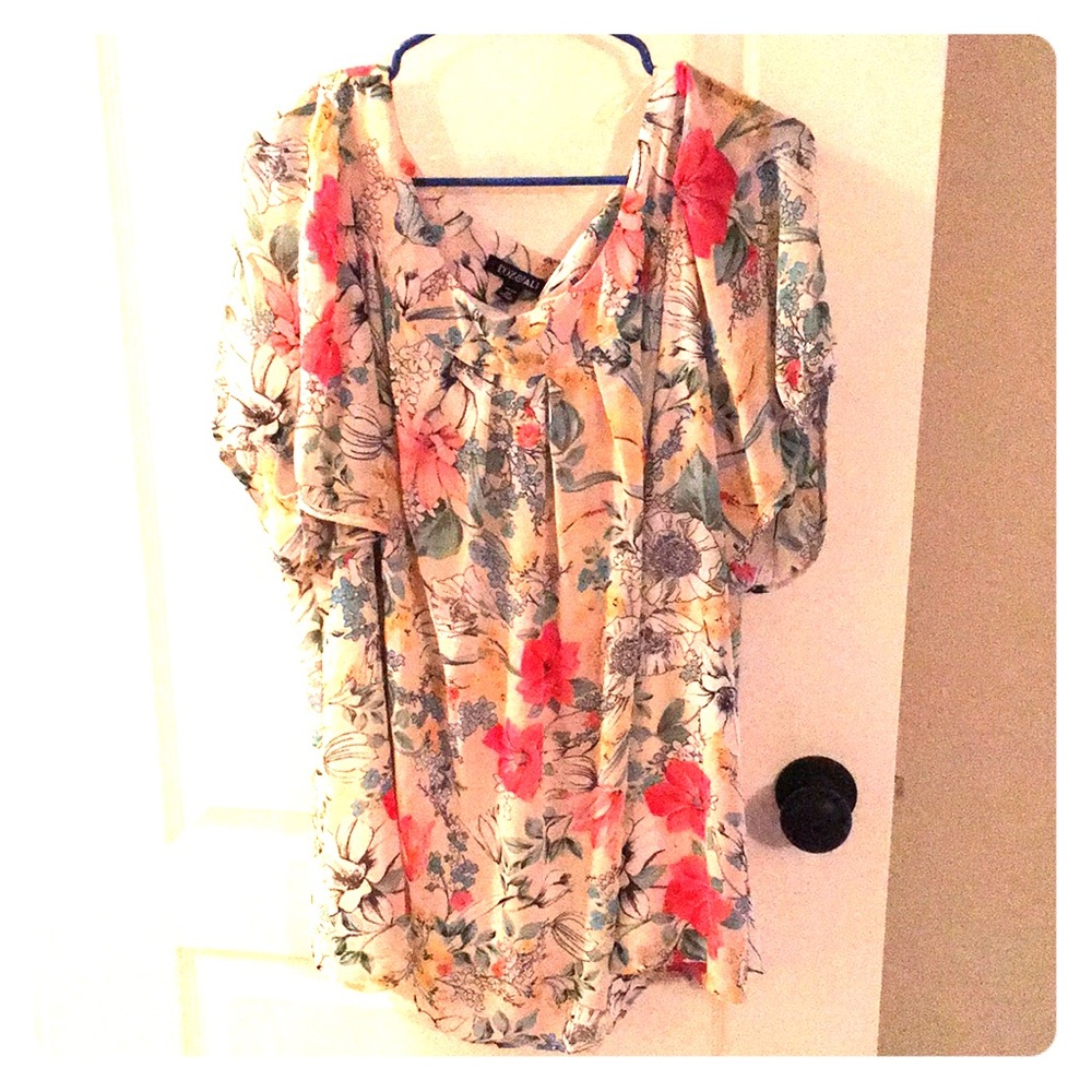 Floral top